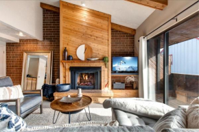 KBM Resorts: Walk to Slopes and the City Park Spacious Private Dry Sauna
